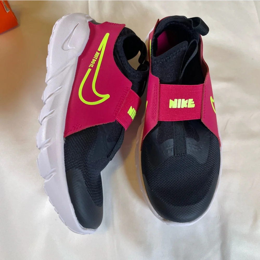 Nike Flex Runner 2 PS 'Dark‎ Obsidian Fireberry' shoes Size 3y
